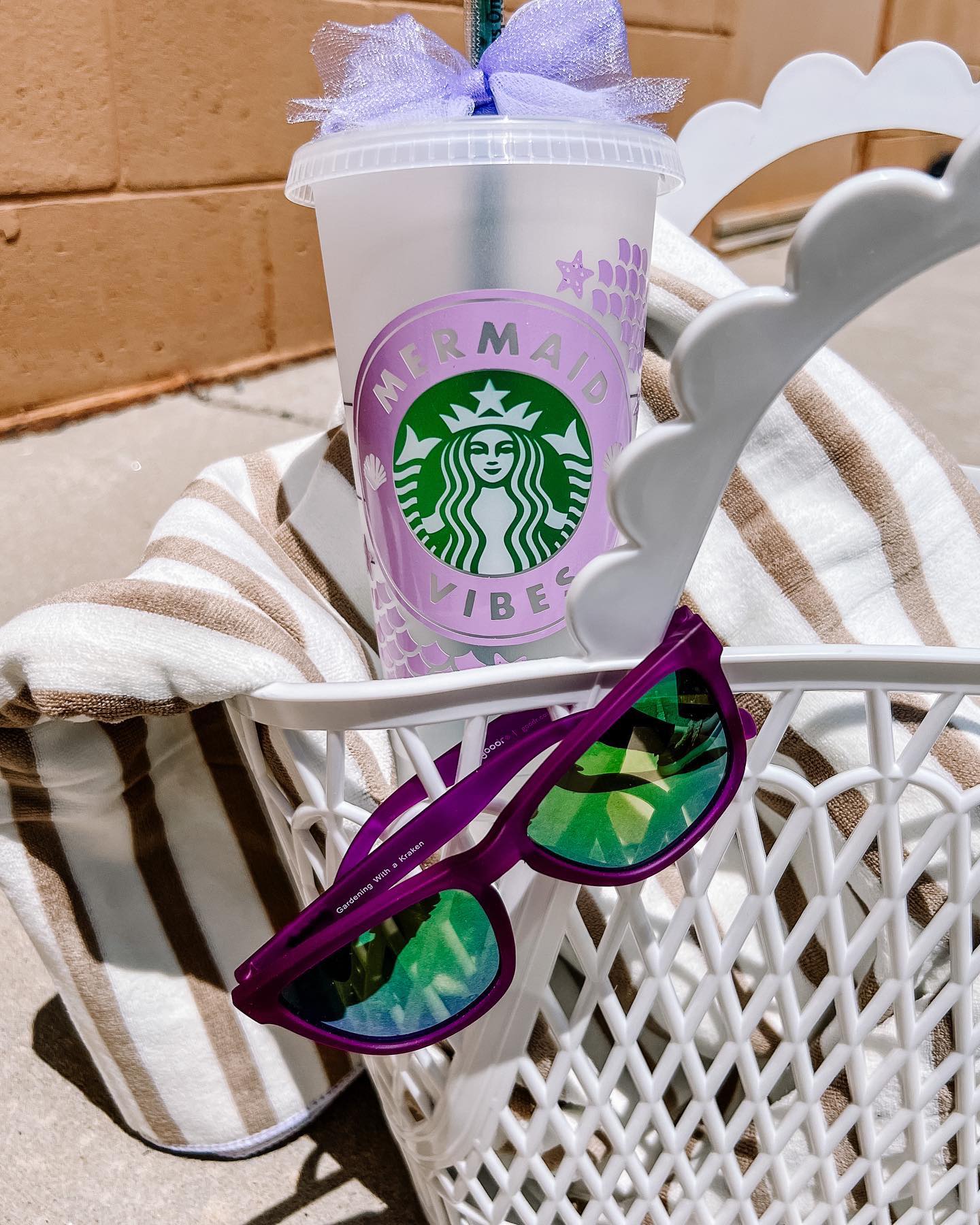 Mermaid Vibes Starbies Cup